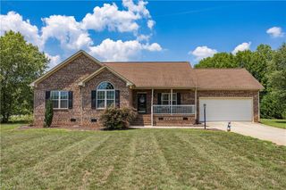 514 Honeysuckle Ridge, Asheboro, NC 27205