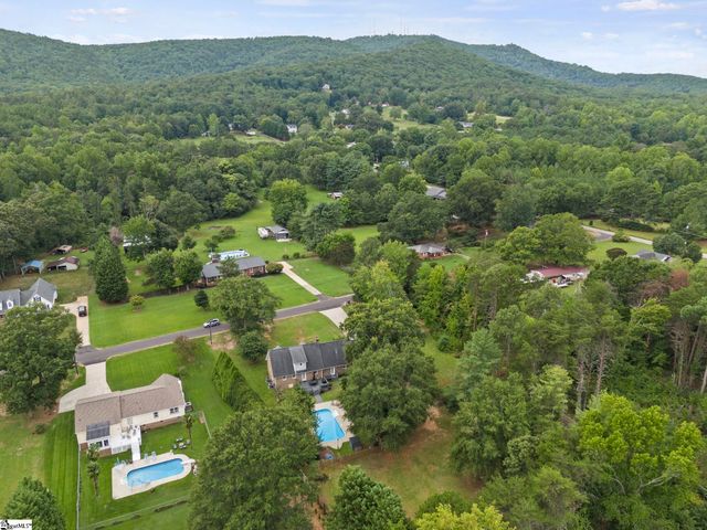 15 Morningdale Drive, Travelers Rest, SC 29690