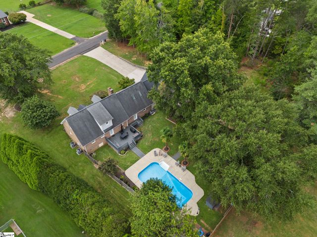15 Morningdale Drive, Travelers Rest, SC 29690