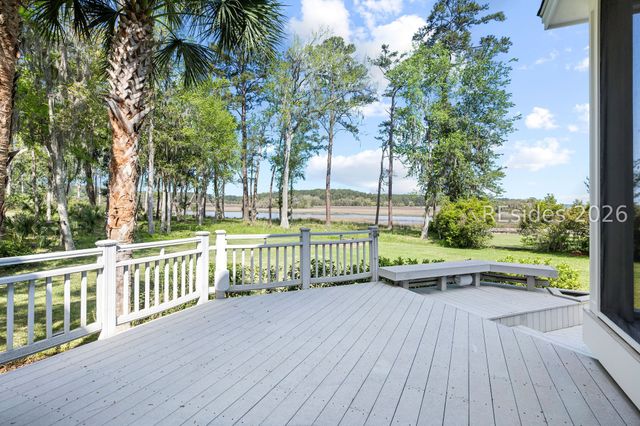 19 Sturgeon Pt, Bluffton, SC 29910