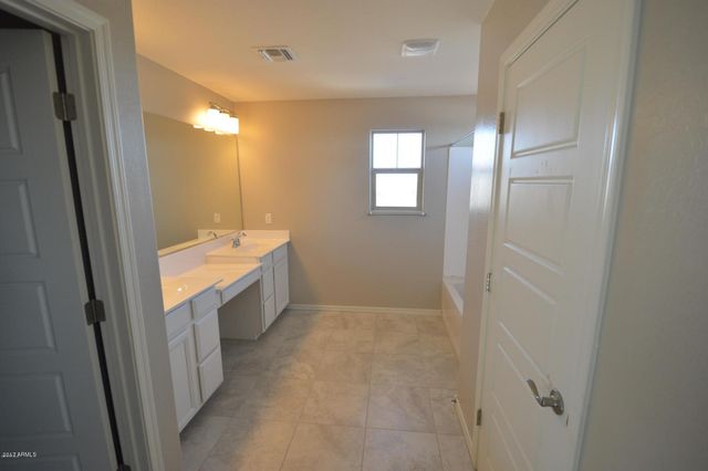 2920 S Washington Street, Chandler, AZ 85286