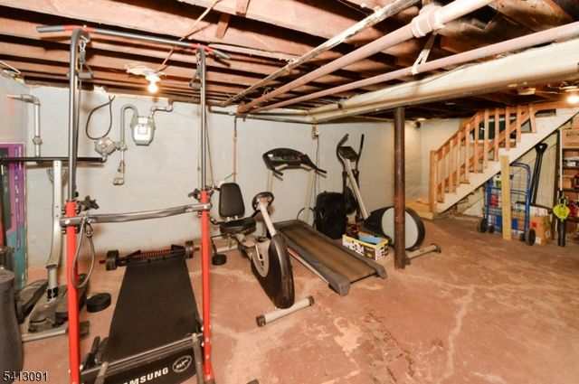 171 Ampere Pkwy, Bloomfield Twp., NJ 07003