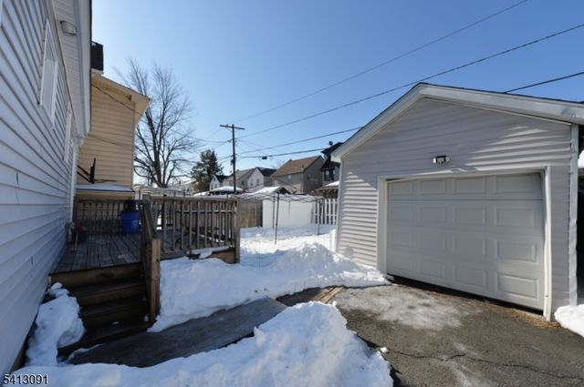 171 Ampere Pkwy, Bloomfield Twp., NJ 07003