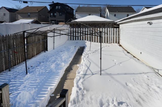 171 Ampere Pkwy, Bloomfield Twp., NJ 07003