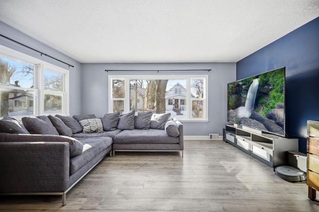 2101 3rd Street NE, Minneapolis, MN 55418