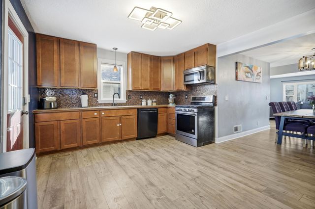 2101 3rd Street NE, Minneapolis, MN 55418