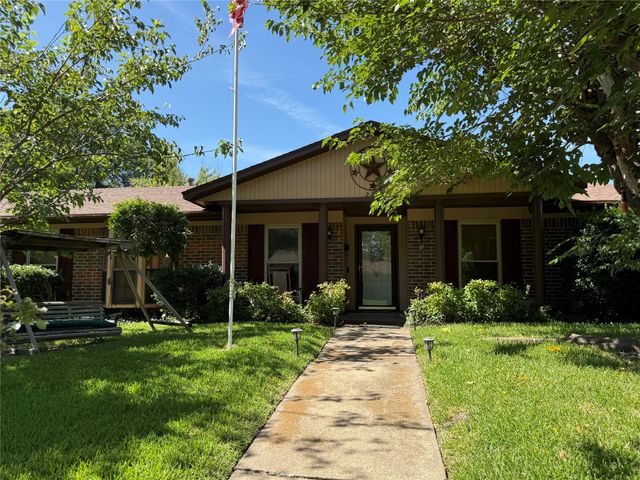 2312 Warm Springs Road, Mesquite, TX 75149