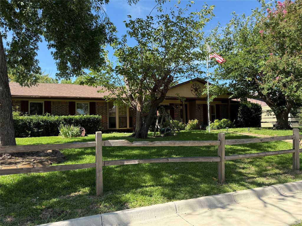 2312 Warm Springs Road, Mesquite, TX 75149