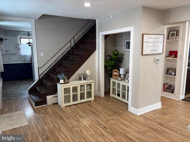 412 LIPPINCOTT AVE, Riverside, NJ 08075