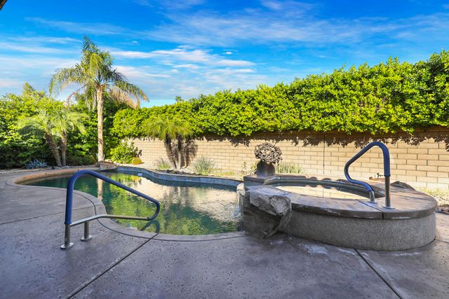 77516 Marlowe Court, Palm Desert, CA 92211