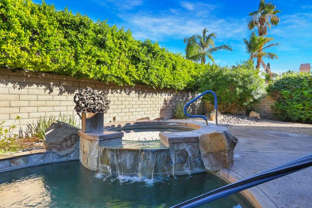 77516 Marlowe Court, Palm Desert, CA 92211