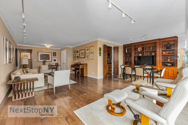 400 E 56th St Apt 14P, New York City, NY 10022