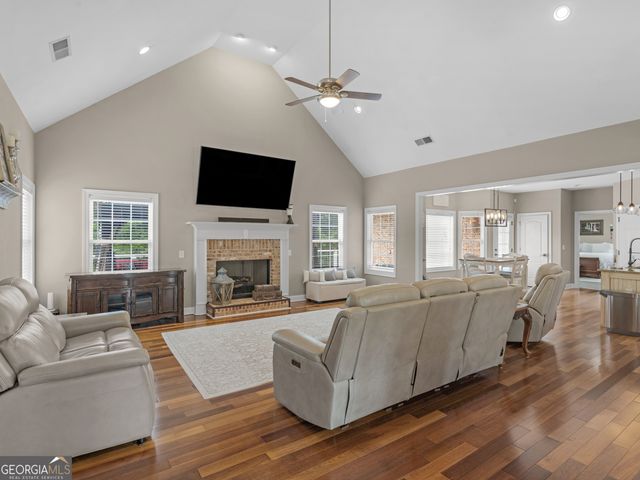 221 Hummingbird Court, Hampton, GA 30228