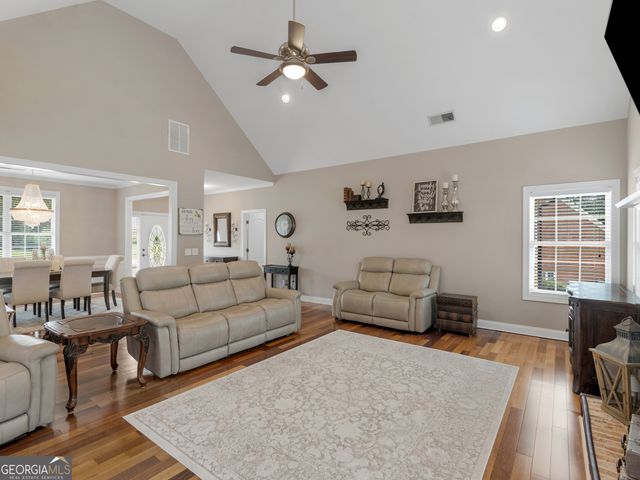 221 Hummingbird Court, Hampton, GA 30228