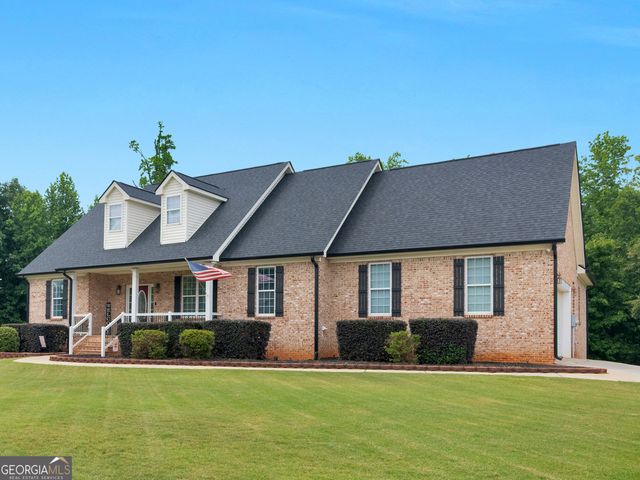 221 Hummingbird Court, Hampton, GA 30228
