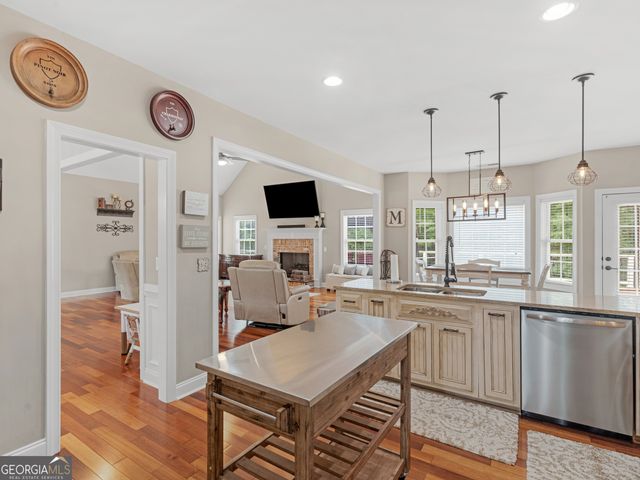 221 Hummingbird Court, Hampton, GA 30228