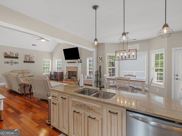 221 Hummingbird Court, Hampton, GA 30228