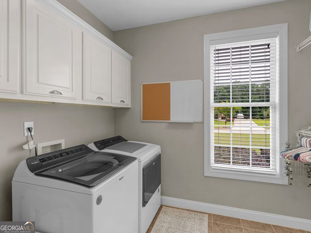 221 Hummingbird Court, Hampton, GA 30228
