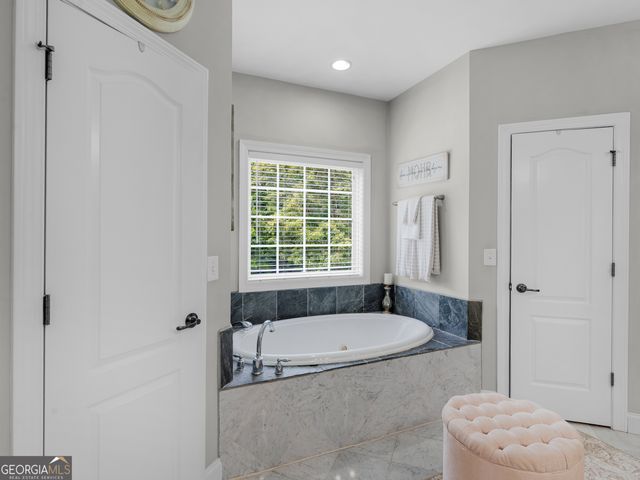 221 Hummingbird Court, Hampton, GA 30228