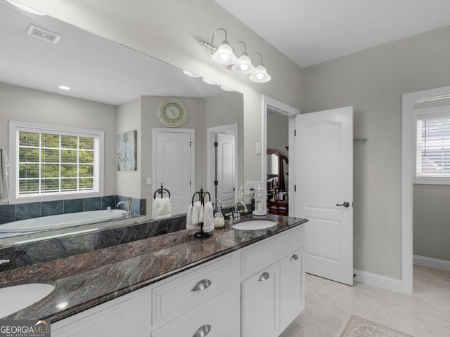 221 Hummingbird Court, Hampton, GA 30228