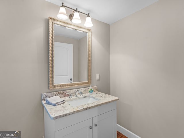221 Hummingbird Court, Hampton, GA 30228