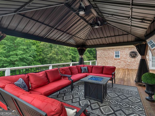 221 Hummingbird Court, Hampton, GA 30228