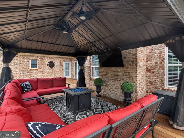 221 Hummingbird Court, Hampton, GA 30228