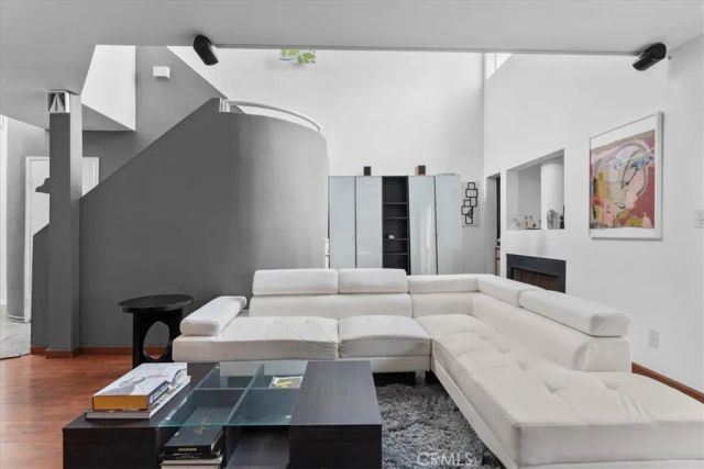 6036 Hazelhurst C, North Hollywood, CA 91606