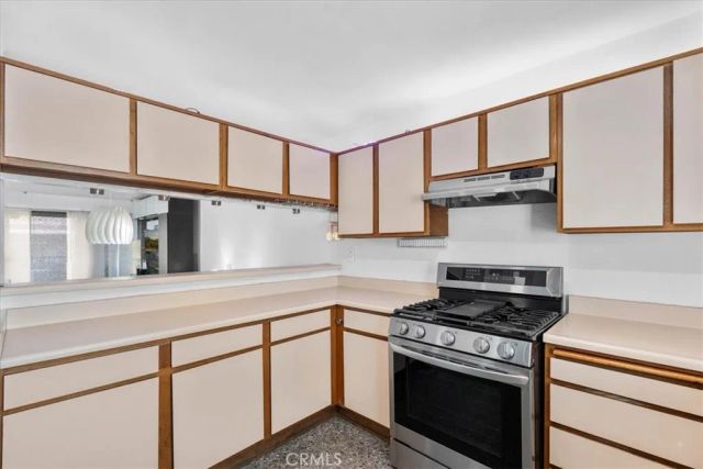 6036 Hazelhurst C, North Hollywood, CA 91606