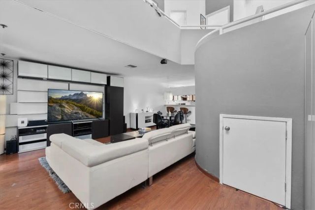 6036 Hazelhurst C, North Hollywood, CA 91606