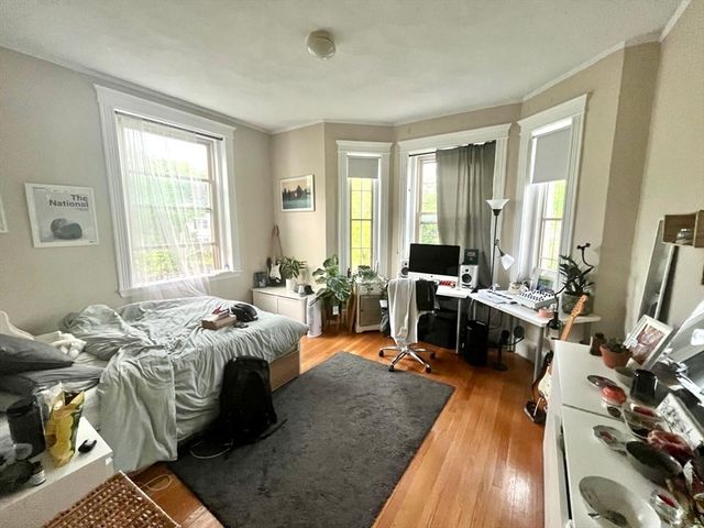 481 Boylston Street 3, Brookline, MA 02445