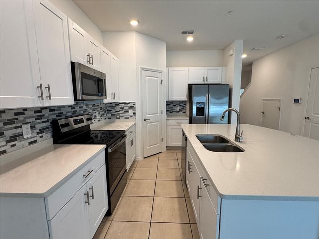 4461 ARLINGTON AVENUE, St Cloud, FL 34769