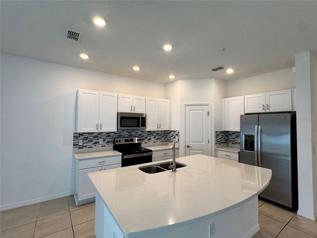 4461 ARLINGTON AVENUE, St Cloud, FL 34769