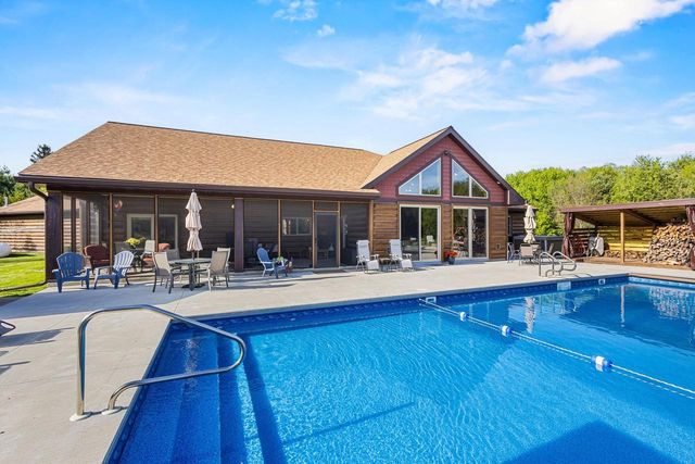 N8253 County Road X, Belleville, WI 53508