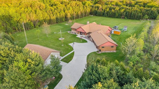 N8253 County Road X, Belleville, WI 53508