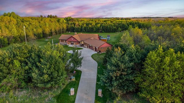 N8253 County Road X, Belleville, WI 53508