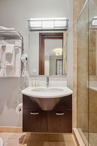 70 E WALTON Street 1004, Chicago, IL 60611