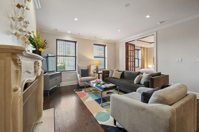 70 E WALTON Street 1004, Chicago, IL 60611