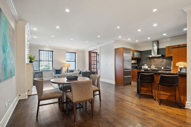 70 E WALTON Street 1004, Chicago, IL 60611