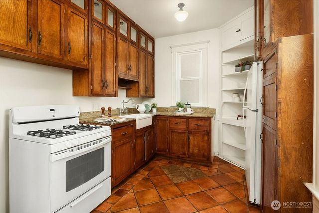 1532 23rd Avenue, Seattle, WA 98122