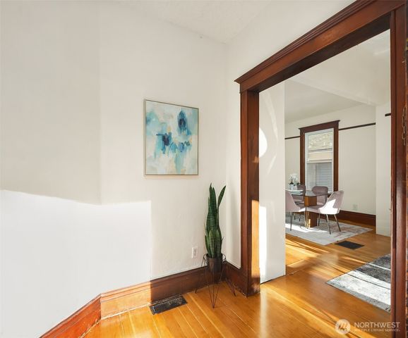 1532 23rd Avenue, Seattle, WA 98122