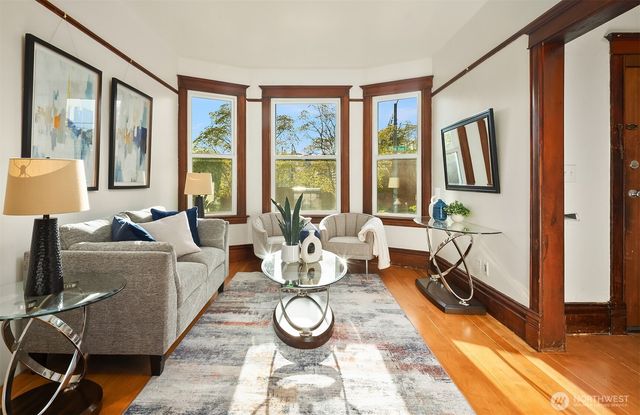 1532 23rd Avenue, Seattle, WA 98122