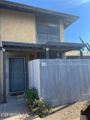 286 W PALOMINO Drive 118, Chandler, AZ 85225