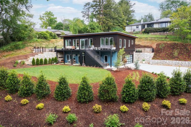 8 Midland Drive, Asheville, NC 28804