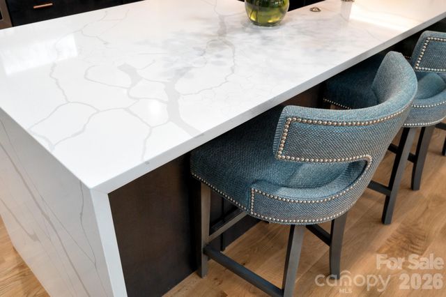 8 Midland Drive, Asheville, NC 28804