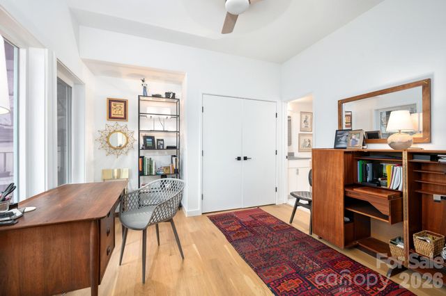 8 Midland Drive, Asheville, NC 28804