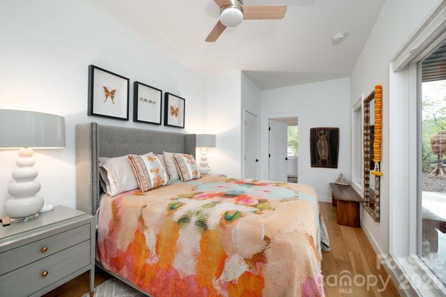 8 Midland Drive, Asheville, NC 28804