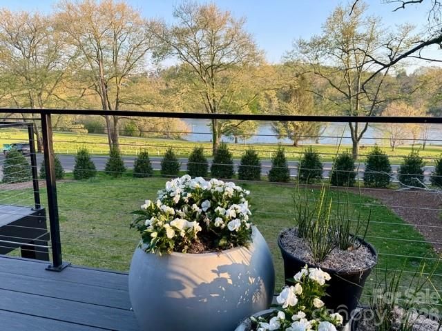 8 Midland Drive, Asheville, NC 28804