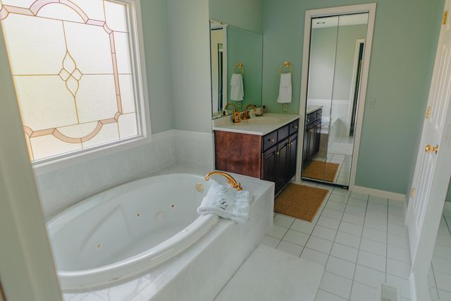 905 Lily Creek Resort Road, Jamestown, KY 42629