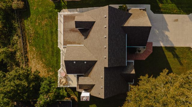 905 Lily Creek Resort Road, Jamestown, KY 42629